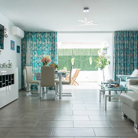 Luxury Independent Resort, Las Americas, 2 Min To The Beach Holiday home